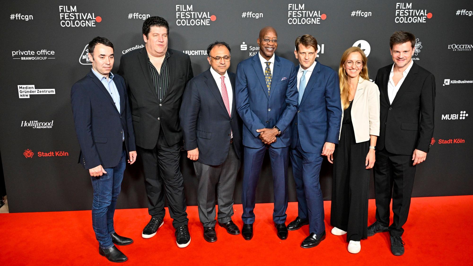 Ein Teil des Filmteams bei der Premiere im Filmpalast