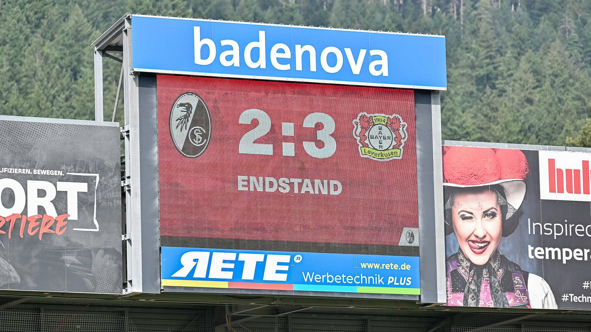 Endstand des Spiels. GER, SC Freiburg - Bayer 04 Leverkusen, Frauen-Fussball, Google Pixel Frauen-Bundesliga, 1. Spieltag, Saison 2024/2025, 31.08.2024 DFB REGULATIONS PROHIBIT ANY USE OF PHOTOGRAPHS AS IMAGE SEQUENCES AND/OR QUASI-VIDEO GER, SC Freiburg - Bayer 04 Leverkusen, Frauen-Fussball, Google Pixel Frauen-Bundesliga, 1. Spieltag, Saison 2024/2025, 31.08.2024 Freiburg *** Final score of the match GER, SC Freiburg Bayer 04 Leverkusen, Women Football, Google Pixel Women Bundesliga, 1 Matchday, Season 2024 2025, 31 08 2024 DFB REGULATIONS PROHIBIT ANY USE OF PHOTOGRAPHS AS IMAGE SEQUENCES AND OR QUASI VIDEO GER, SC Freiburg Bayer 04 Leverkusen, Women Football, Google Pixel Women Bundesliga, 1 Matchday, Season 2024 2025, 31 08 2024 Freiburg Copyright: xEibner-Pressefoto/ThomasxHessx EP_THS