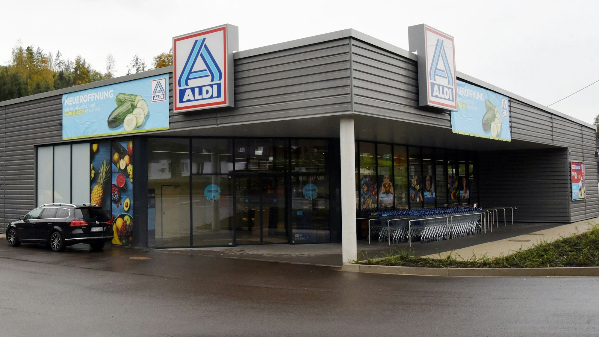 Außenansicht der neuen Filiale.