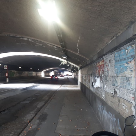 Der Bahndamm-Tunnel Longericher Straße soll ab 2025 generalsaniert werden.