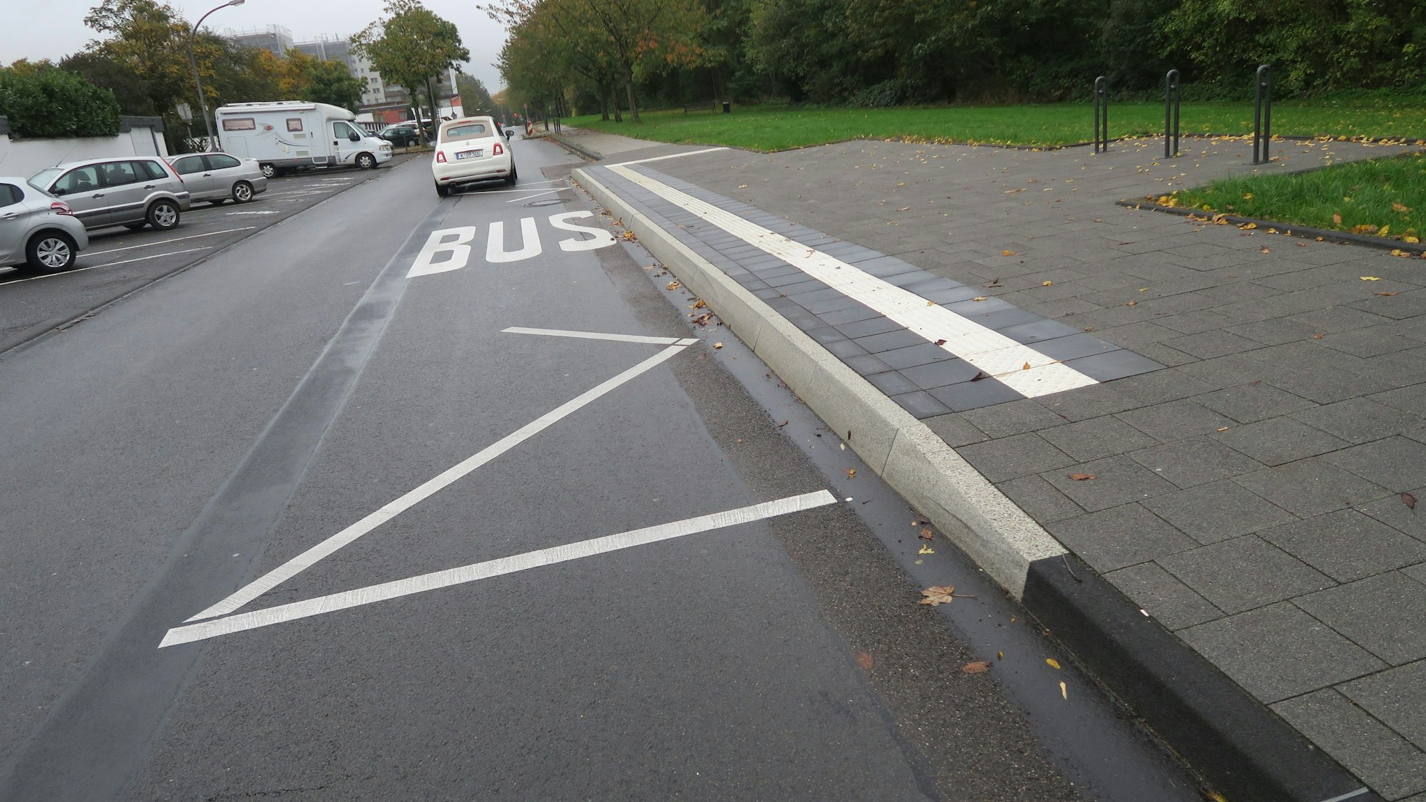 Vier Haltestellen der Buslinie 127 sollen barrierefrei umgebaut werden.