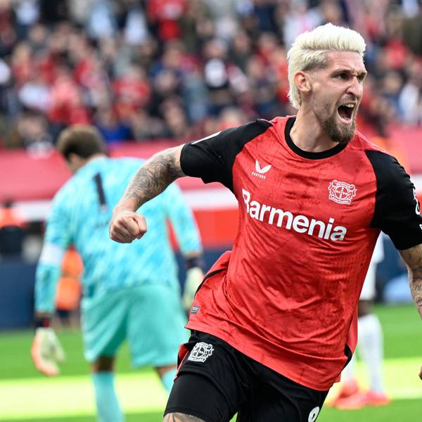 Bayer Leverkusen's German midfielder #08 Robert Andrich celebrates scoring during the German first division Bundesliga football match between XBayer Leverkusen and Eintracht Frankfurt in Leverkusen on October 19, 2024. (Photo by INA FASSBENDER / AFP) / DFL REGULATIONS PROHIBIT ANY USE OF PHOTOGRAPHS AS IMAGE SEQUENCES AND/OR QUASI-VIDEO