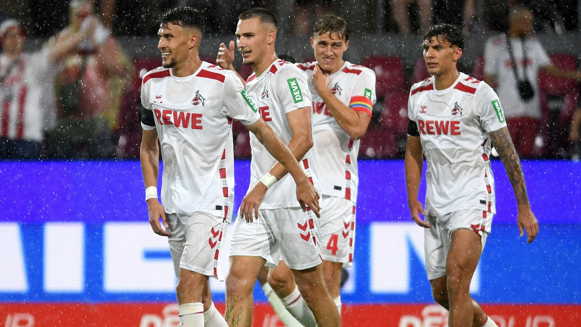 Kann sich einen Verbleib in Köln vorstellen, allerdings nur im Bundesliga-Oberhaus: Dejan Ljubicic (l.)