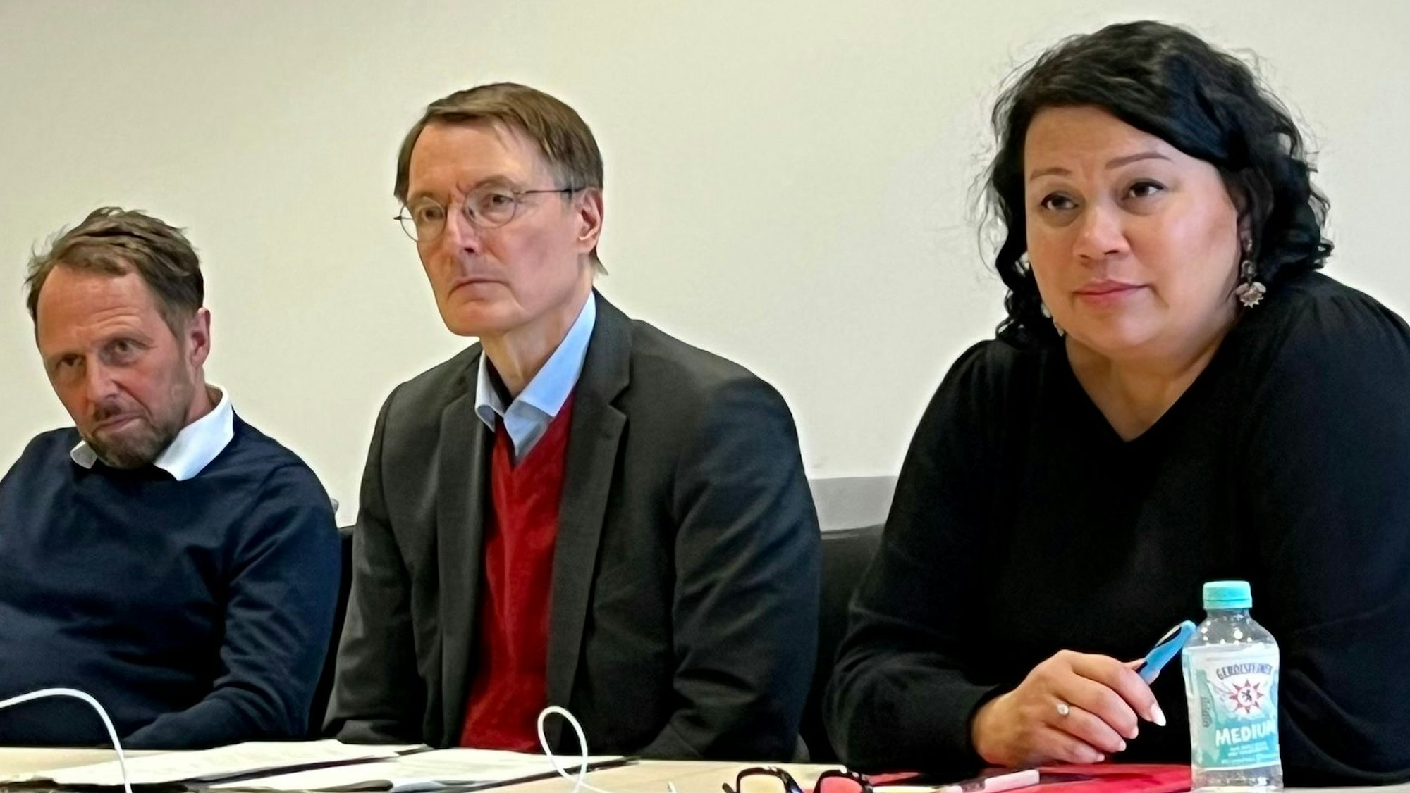 SPD-Fraktionschefin Milanie Kreutz mit Karl Lauterbach und Uwe Richrath