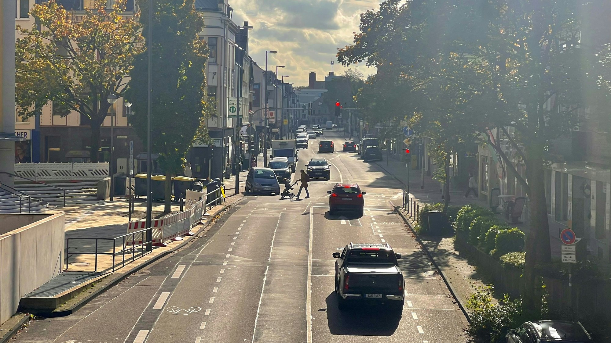 Tempo 30 auf der Hauptstraße zwischen Steinstraße und In der Adelenhütte ist eine Forderung der Bezirksvertretung Porz.