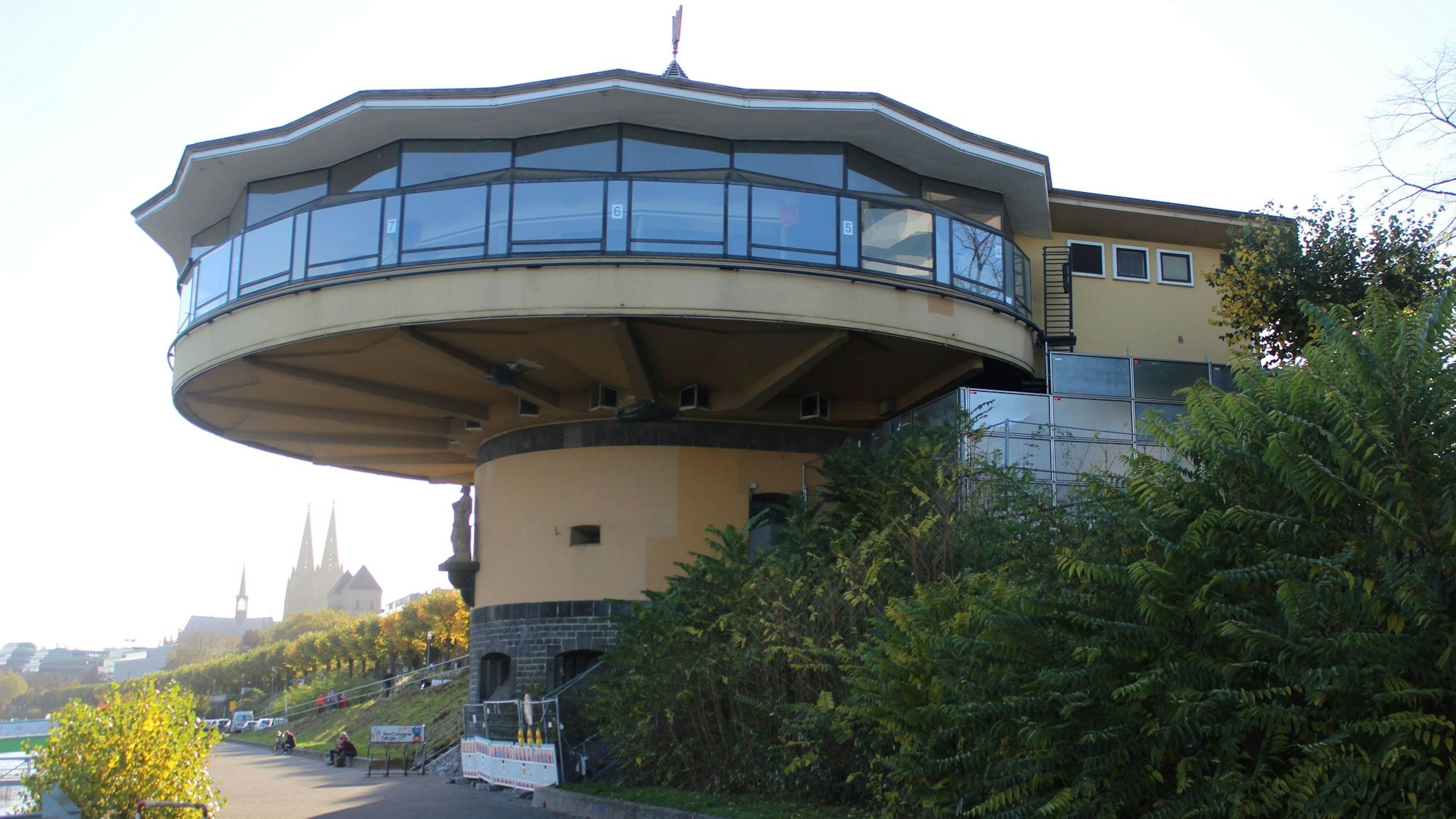 Die Bastei mit Stützgerüst.