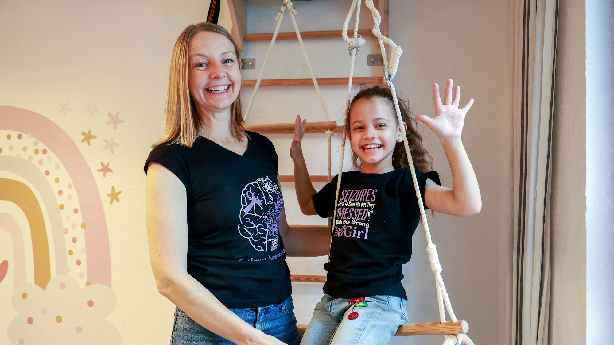 Anastasia Olfert und ihre Tochter Aurora