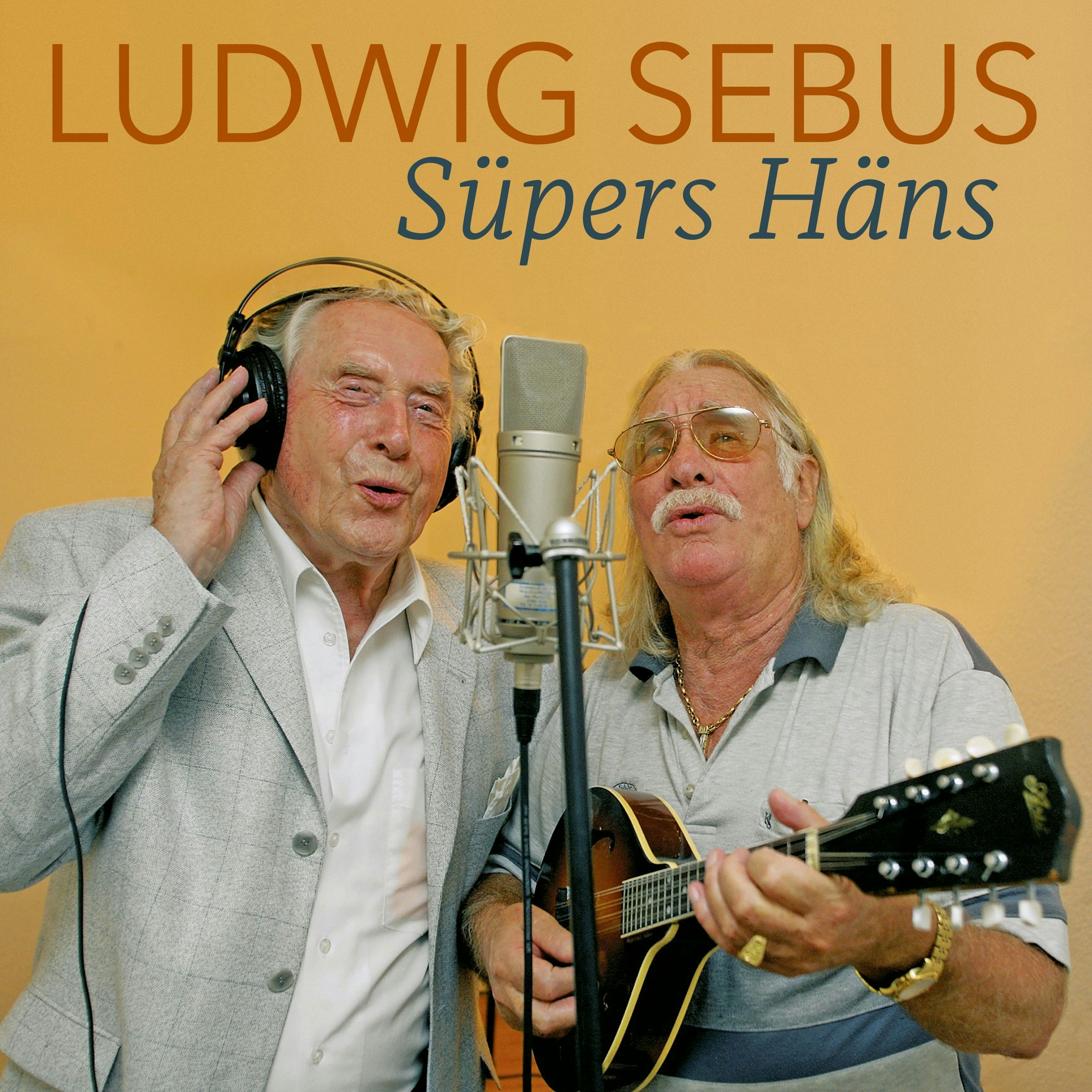Das Cover von Ludwig Sebus neuem Lied zeigt Sebus und Hans Süper im Studio von Dabbelju.