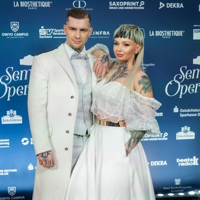 Eric Stehfest und seine Ehefrau Edith beim Semperopernball 2024.