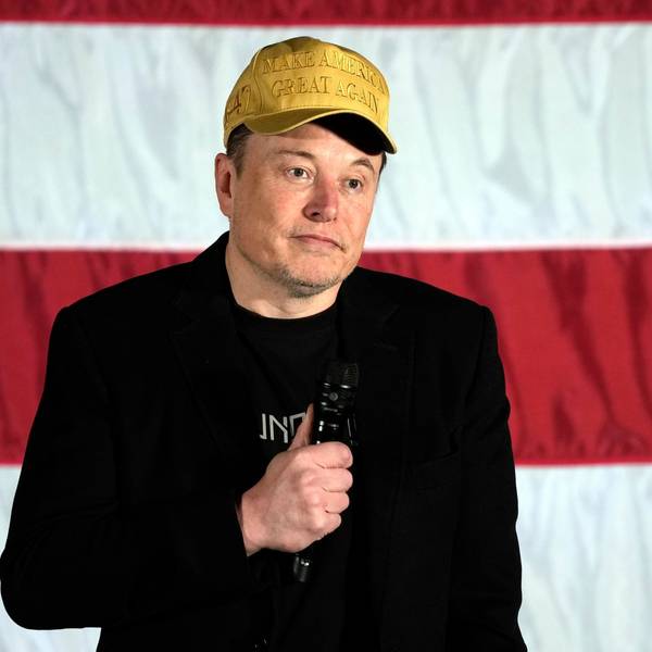 Elon Musk spricht im Rahmen einer Wahlkampfveranstaltung zur Unterstützung des ehemaligen US-Präsidenten Trump. (Archivbild)
