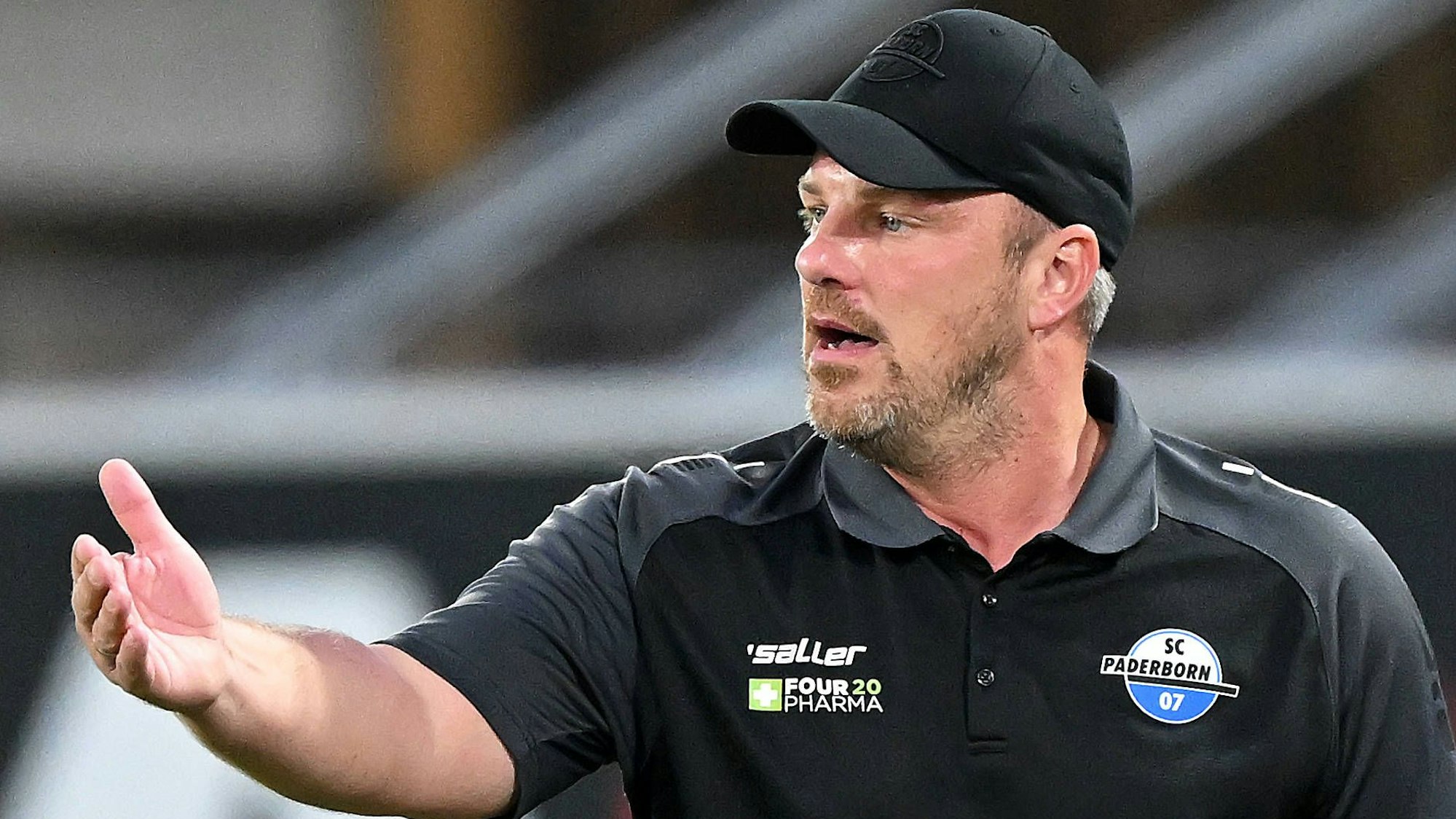 Trainer Lukas Kwasniok will gegen den 1. FC Köln mit einem anderen Torwart auflaufen als zuletzt.