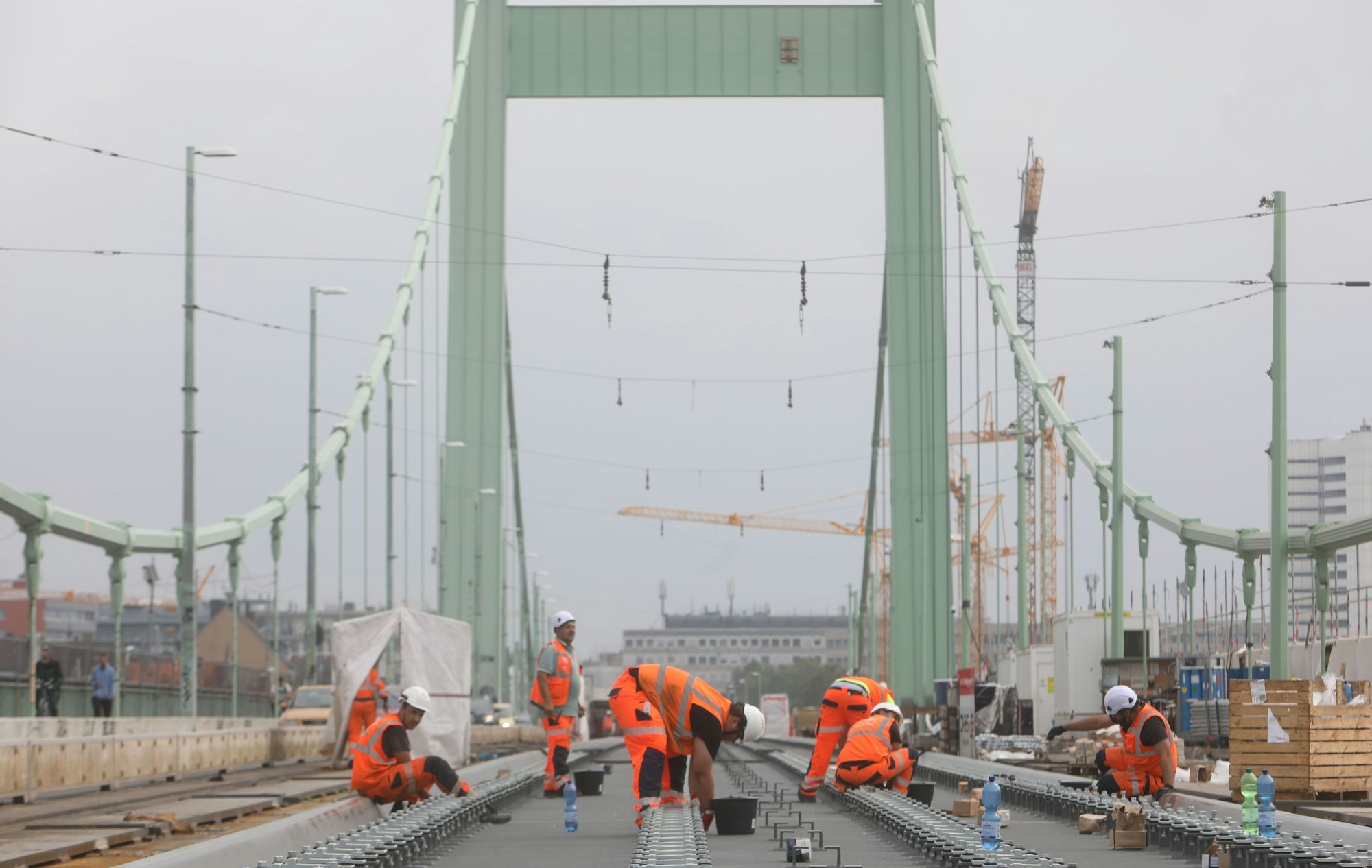 06.09.2024, Köln: Großbaustelle: Sanierungsarbeiten auf der Mülheimer Brücke. Foto: Arton Krasniqi