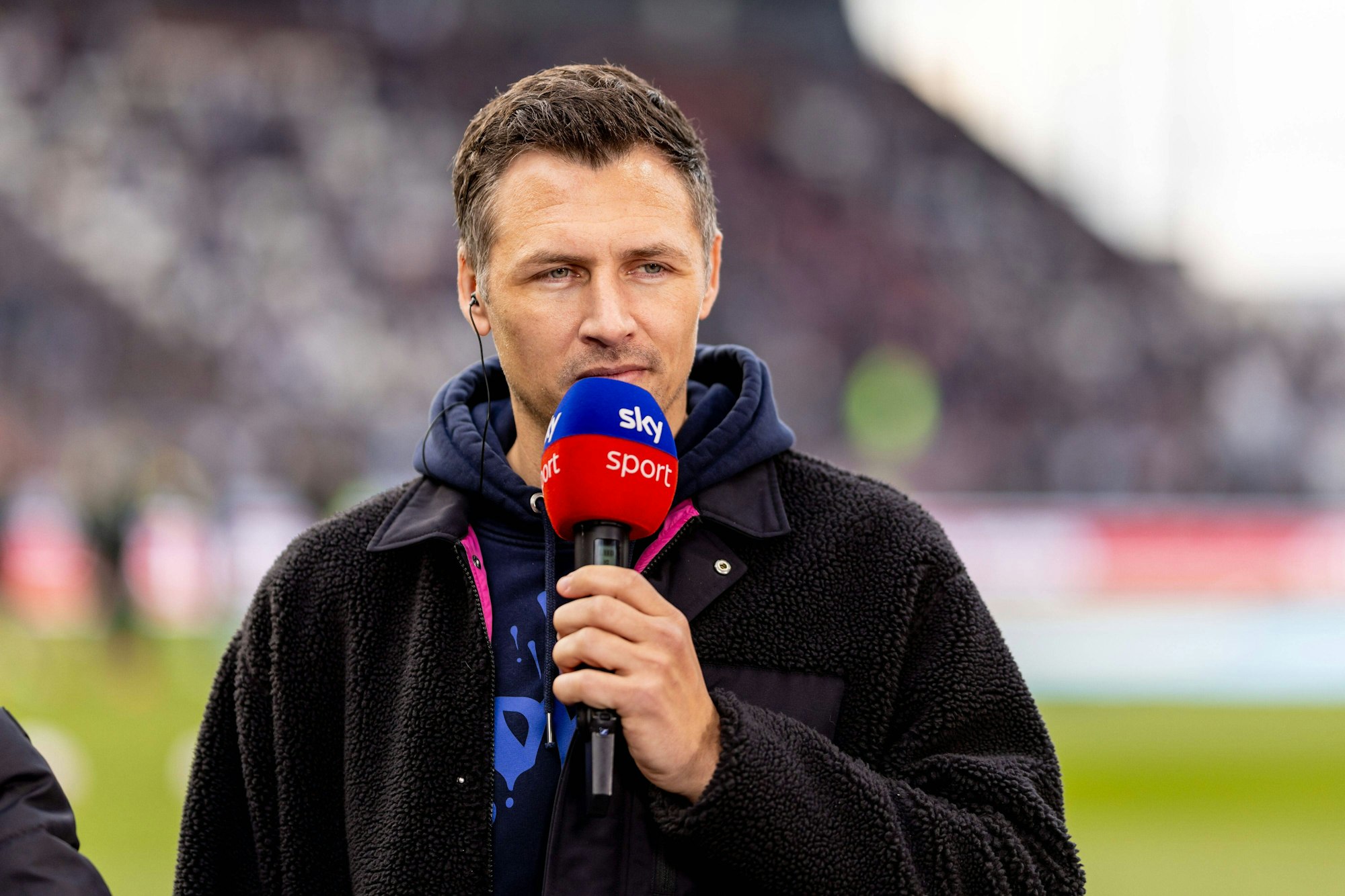 Hamburg, 26. April 2024 - Fußball, 2. Bundesliga 2023/24, FC St. Pauli - FC Hansa Rostock: Sören Gonther DFL REGULATIONS PROHIBIT ANY USE OF PHOTOGRAPHS AS IMAGE SEQUENCES AND/OR QUASI-VIDEO. *** Hamburg, April 26, 2024 Soccer, 2 Bundesliga 2023 24, FC St Pauli FC Hansa Rostock Sören Gonther DFL REGULATIONS PROHIBIT ANY USE OF PHOTOGRAPHS AS IMAGE SEQUENCES AND OR QUASI VIDEO