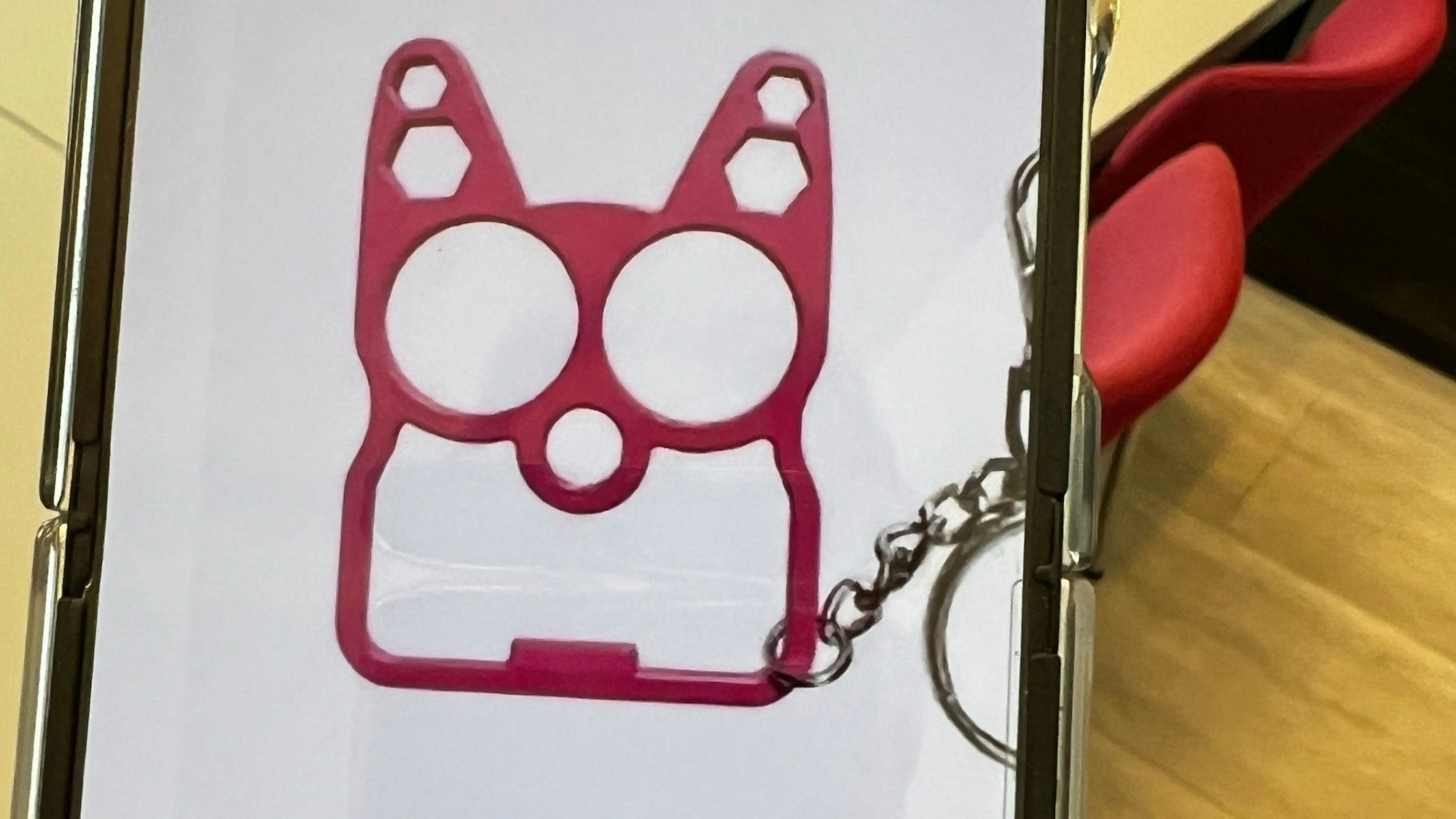 Schlagring oder Flaschenöffner - das ist die Frage.