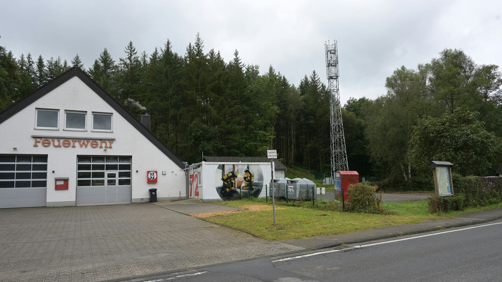 Parkplatz am Feuerwehrhaus in Odenthal-Höffe