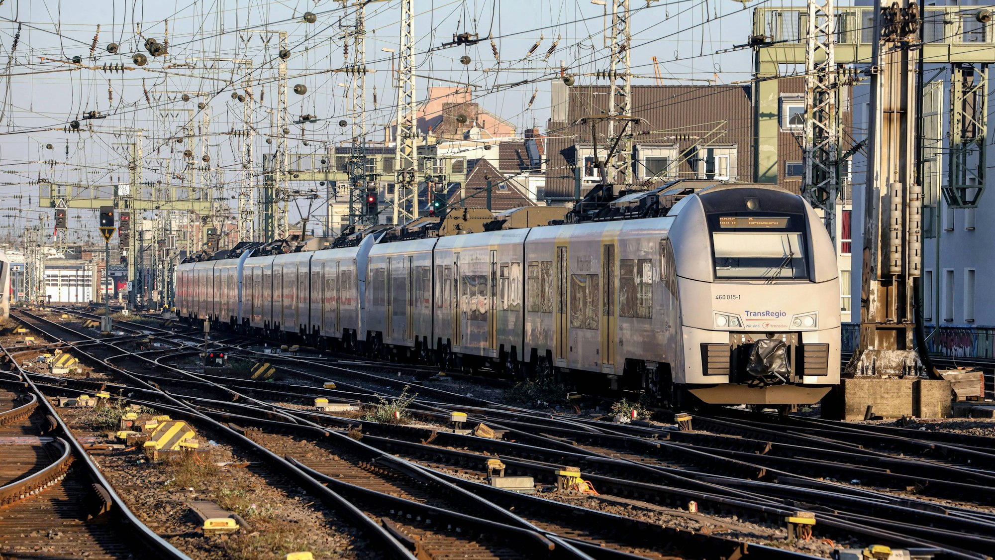 Von der Störung betroffen sind unter anderem die Bahnlinien RE5 und RB26 (Symbolbild)