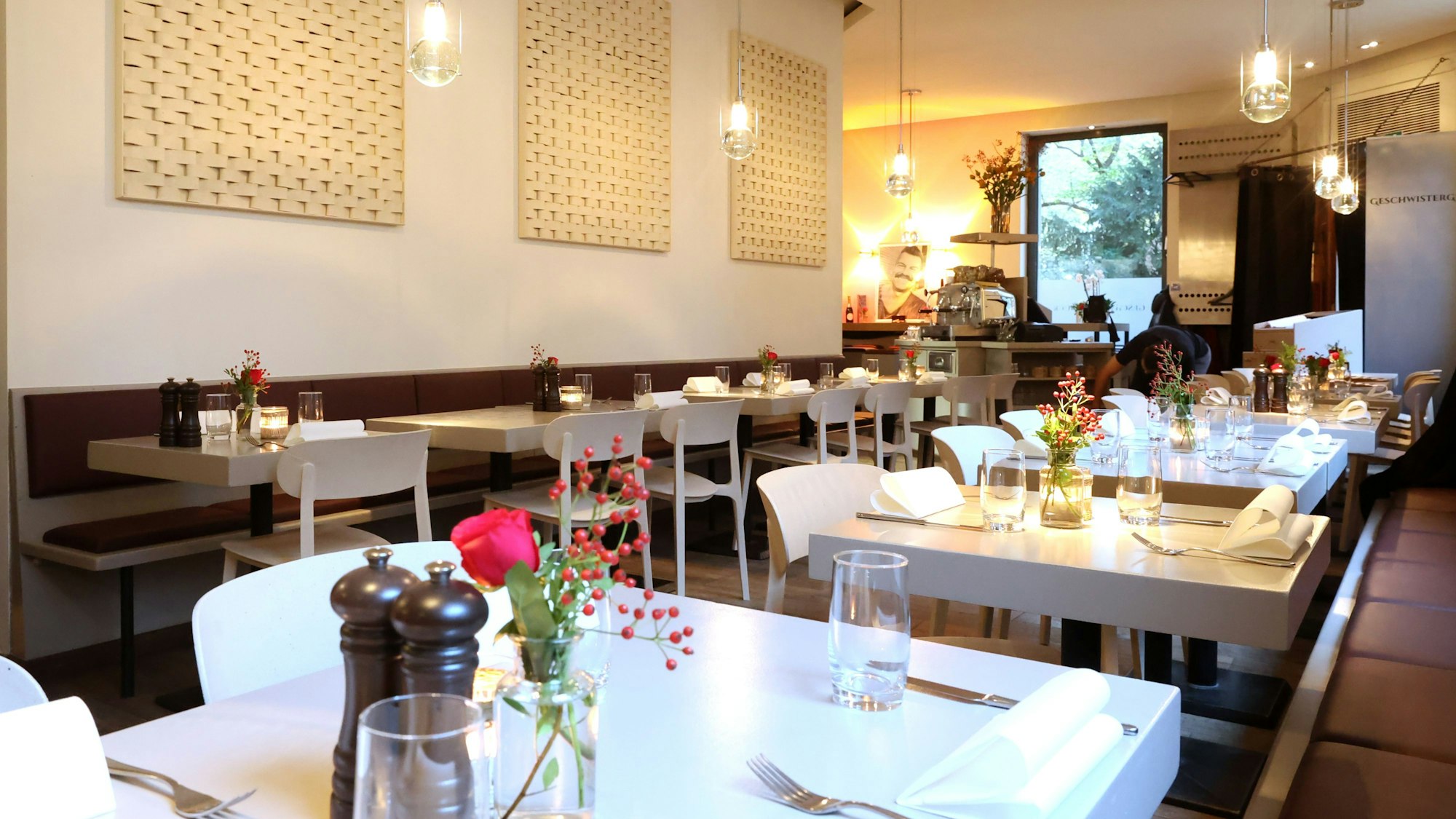 Das Restaurant Geschwisterglück am Rathenauplatz in Köln.