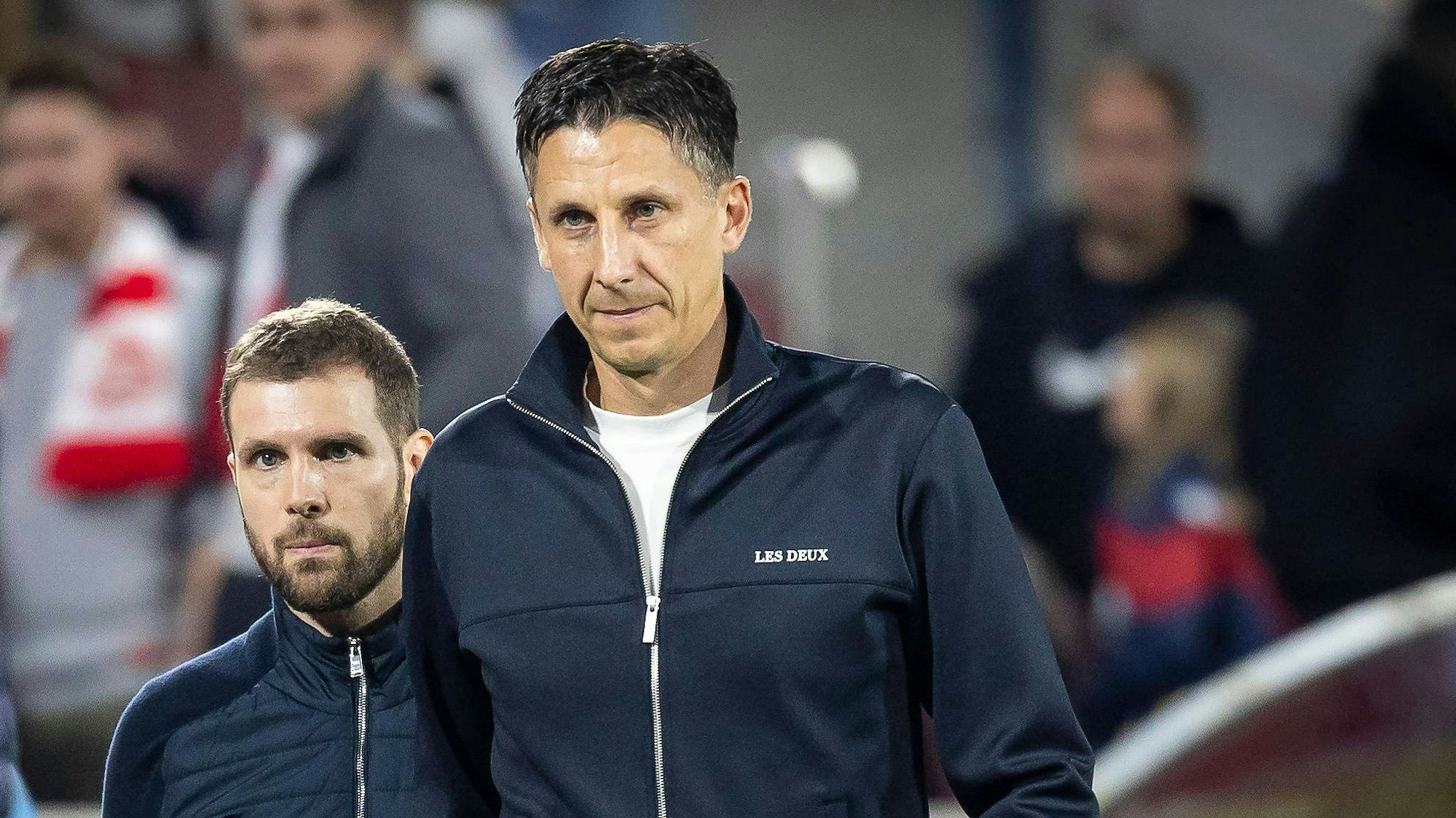 1. FC Köln - SC Paderborn 07, 25.10.2024 Dr. Christian Keller Geschäftsführer 1. FC Köln geht, begleitet von Keller raus -Sprechchören zum Interview 10. Spieltag der 2. Fußball-Bundesliga, 1. FC Köln - SC Paderborn 07 am 25.10.2024 im RheinEnergie-Stadion in Köln. DIE DFL-VORSCHRIFTEN VERBIETEN JEDE VERWENDUNG VON FOTOS ALS BILDSEQUENZEN UND/ODER QUASI-VIDEO. *** 1 FC Köln SC Paderborn 07, 25 10 2024 Dr Christian Keller Managing Director 1 FC Köln goes, accompanied by Keller out chants to the interview 10 matchday of the 2 Football Bundesliga, 1 FC Köln SC Paderborn 07 on 25 10 2024 at the RheinEnergie Stadium in Cologne THE DFL REGULATIONS PROHIBIT ANY USE OF PHOTOS AS PICTURE SEQUENCES AND OR QUASI VIDEO Copyright: xBEAUTIFULxSPORTS/AxelxKohringx