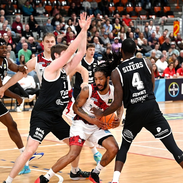 27.10.2024 Basketball-Bayer Giants Leverkusen -Sixers
mitte: Donte Nicholas (Bayer)
Foto: Uli Herhaus