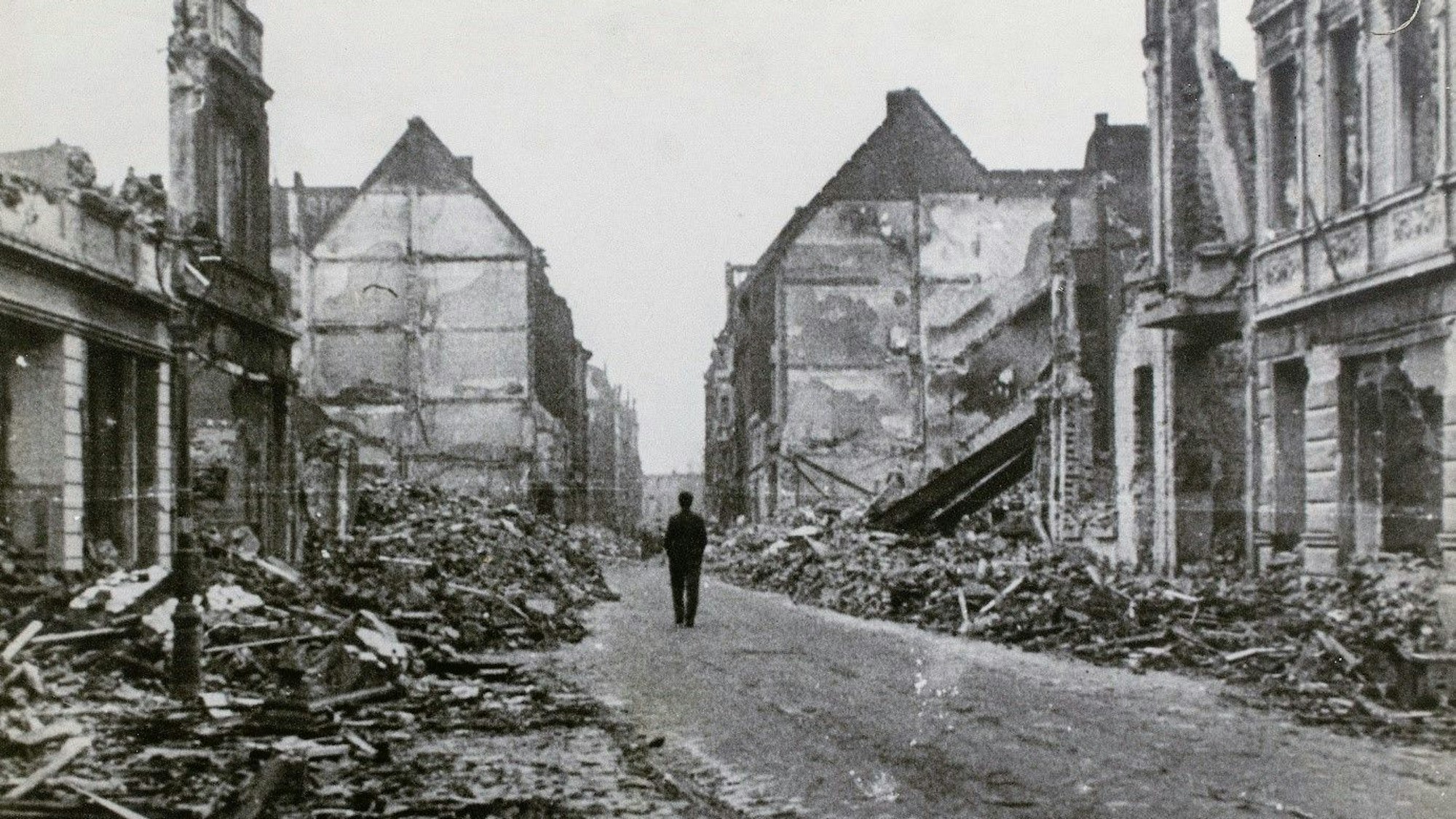 Dünnwalder Straße in Mülheim, ca. 1945