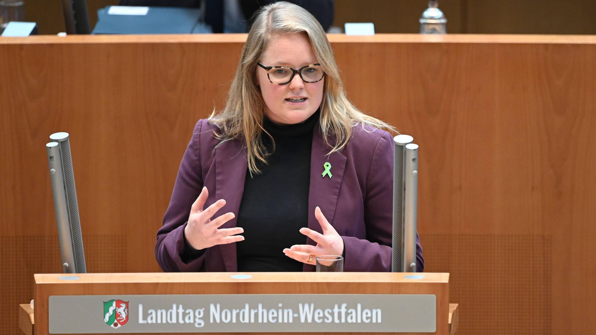 Lisa-Kristin KAPTEINAT, SPD-Fraktion, bei ihrer Rede im Landtag Nordrhein-Westfalen.