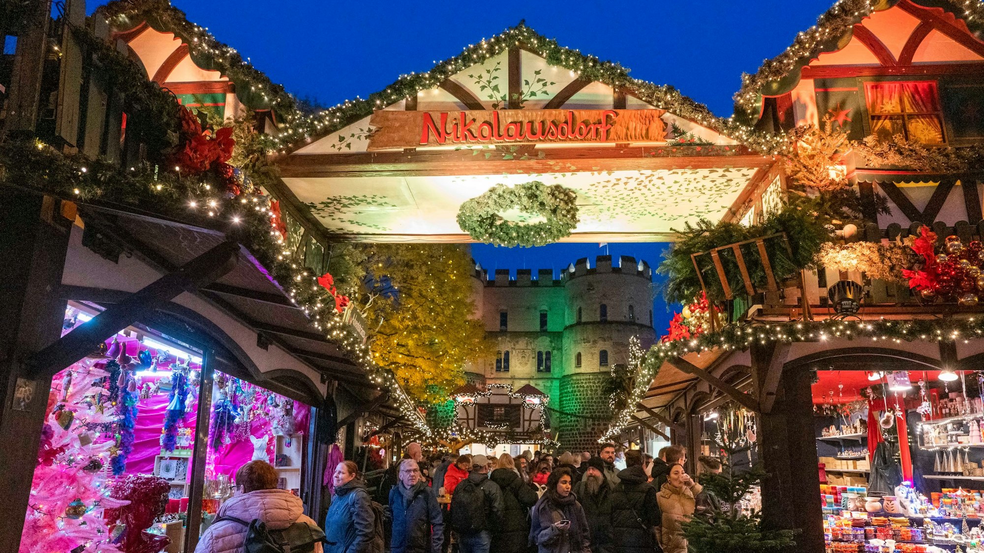 Der Weihnachtsmarkt auf dem Rudolfplatz