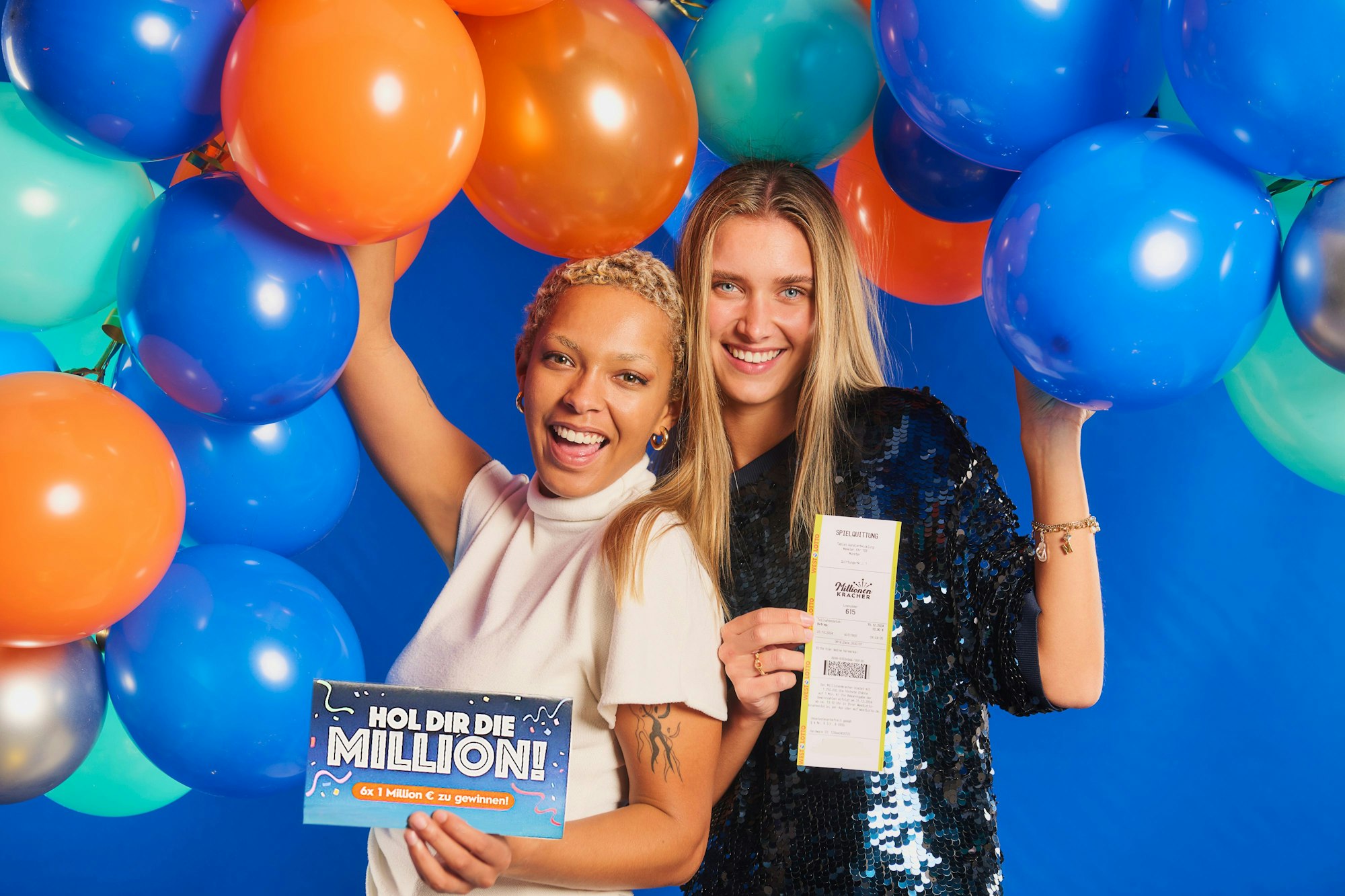 Ab heute (Montag, den 28. Oktober) sind die Lose für den MillionenKracher 2024 zu bekommen. Und wer ein (oder mehrere) Lose erwirbt, sichert sich damit die beste Chance auf eine Million Euro, die es bei WestLotto gibt (1:250.000).