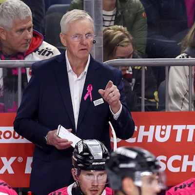 Haie-Trainer Kari Jalonen