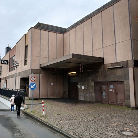 C&A in Siegburg, am Brauhof