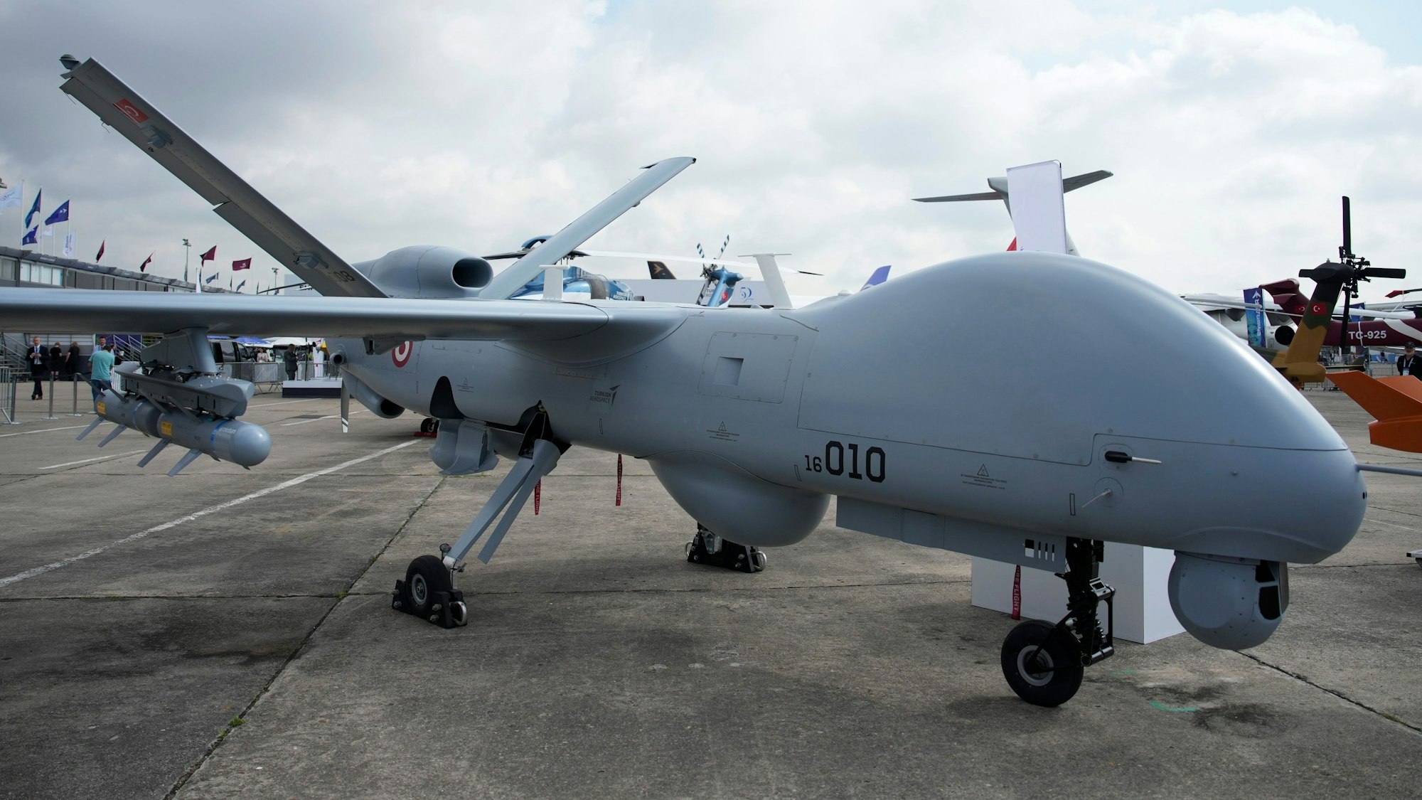 Die Firma ist auch an der Produktion der Drohne Anka beteiligt.