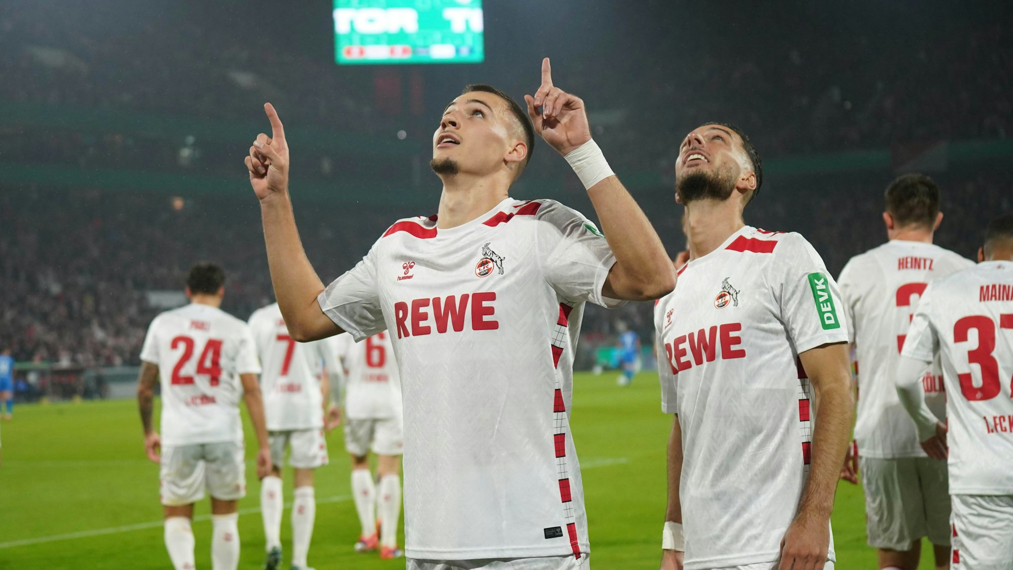 Tim Lemperle schießt den 1. FC Köln mit dem einzigen Treffer des Abends ins Achtelfinale des DFB-Pokals.