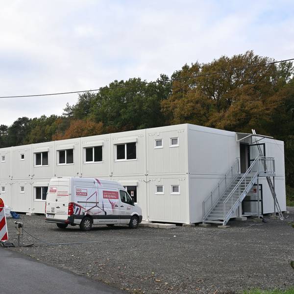 In Containern am Standort Kammerbroich in Rösrath werden unverändert maximal 72 Geflüchtete untergebracht.