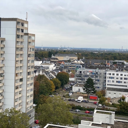 Zu sehen ist die Stadt Brühl aus der Vogelperspektive.