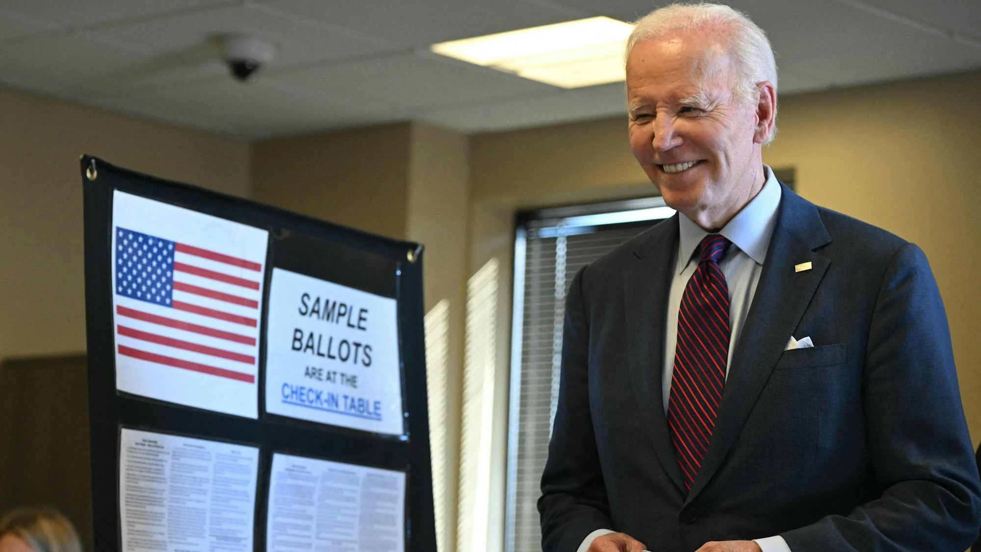 Joe Biden wird für Kamala Harris immer mehr zur Last im US-Wahlkampf..