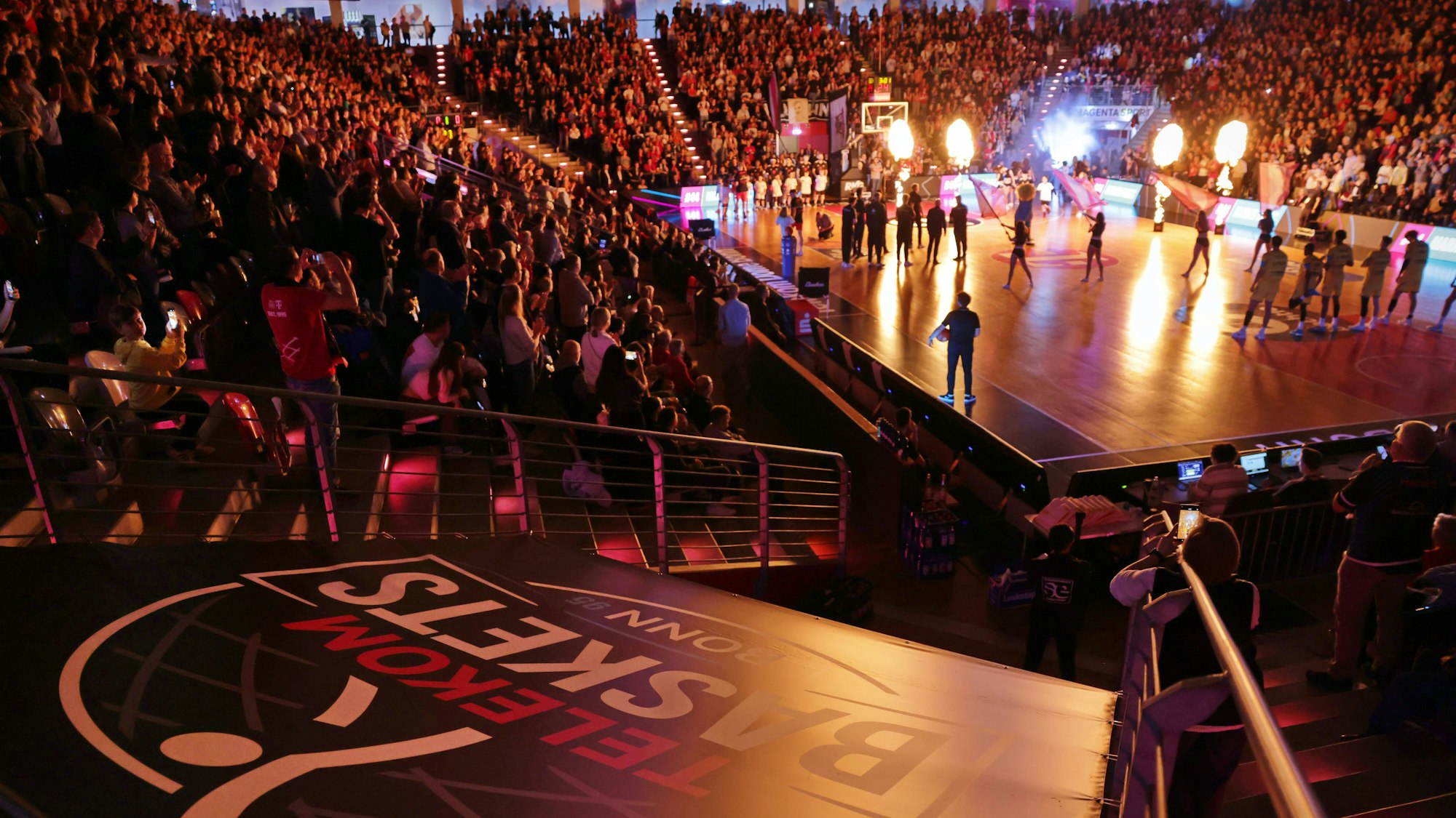 Im Telekom Dome Bonn (hier ein Archivfoto von einem Spiel der Telekom Baskets) sollte das „Bass & Bier Festival“ eigentlich stattfinden.