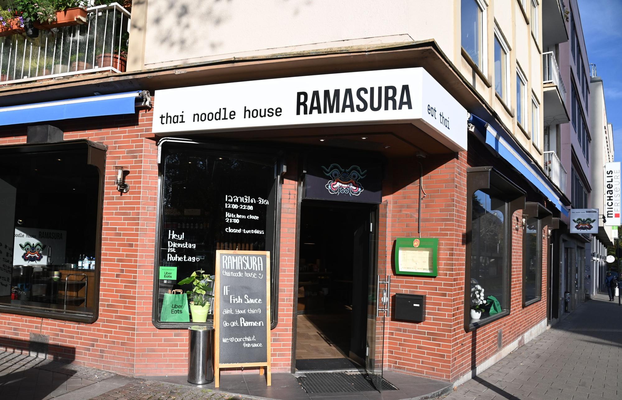 25.10.2024 Köln. Gastrokolumne „Lieblingsort“ von Julia Floß über das „Ramasura Thai Noodle House“. Foto: Alexander Schwaiger