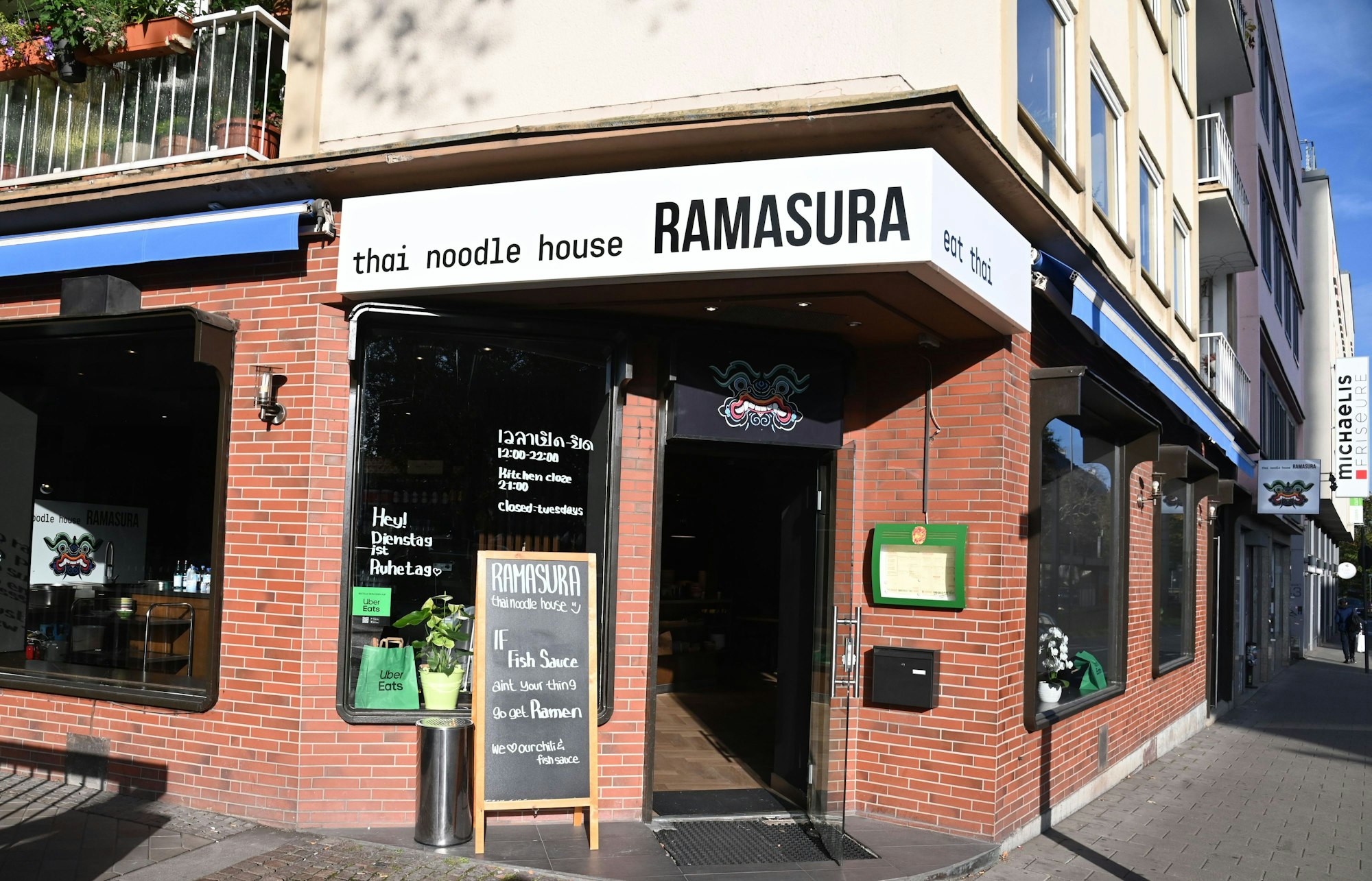 25.10.2024 Köln. Gastrokolumne „Lieblingsort“ von Julia Floß über das „Ramasura Thai Noodle House“. Foto: Alexander Schwaiger