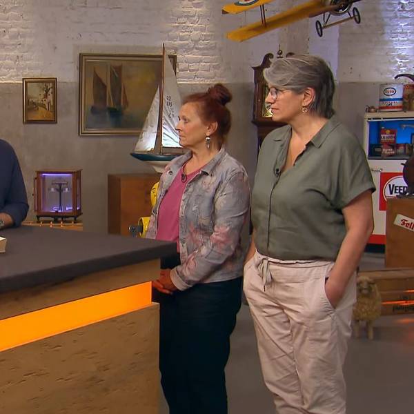 Cordula Paar (v.r.) mit ihrer Freundin Lisa von Reiche, Horst Lichter und Expertin Bianca Berding bei „Bares für Rares“.