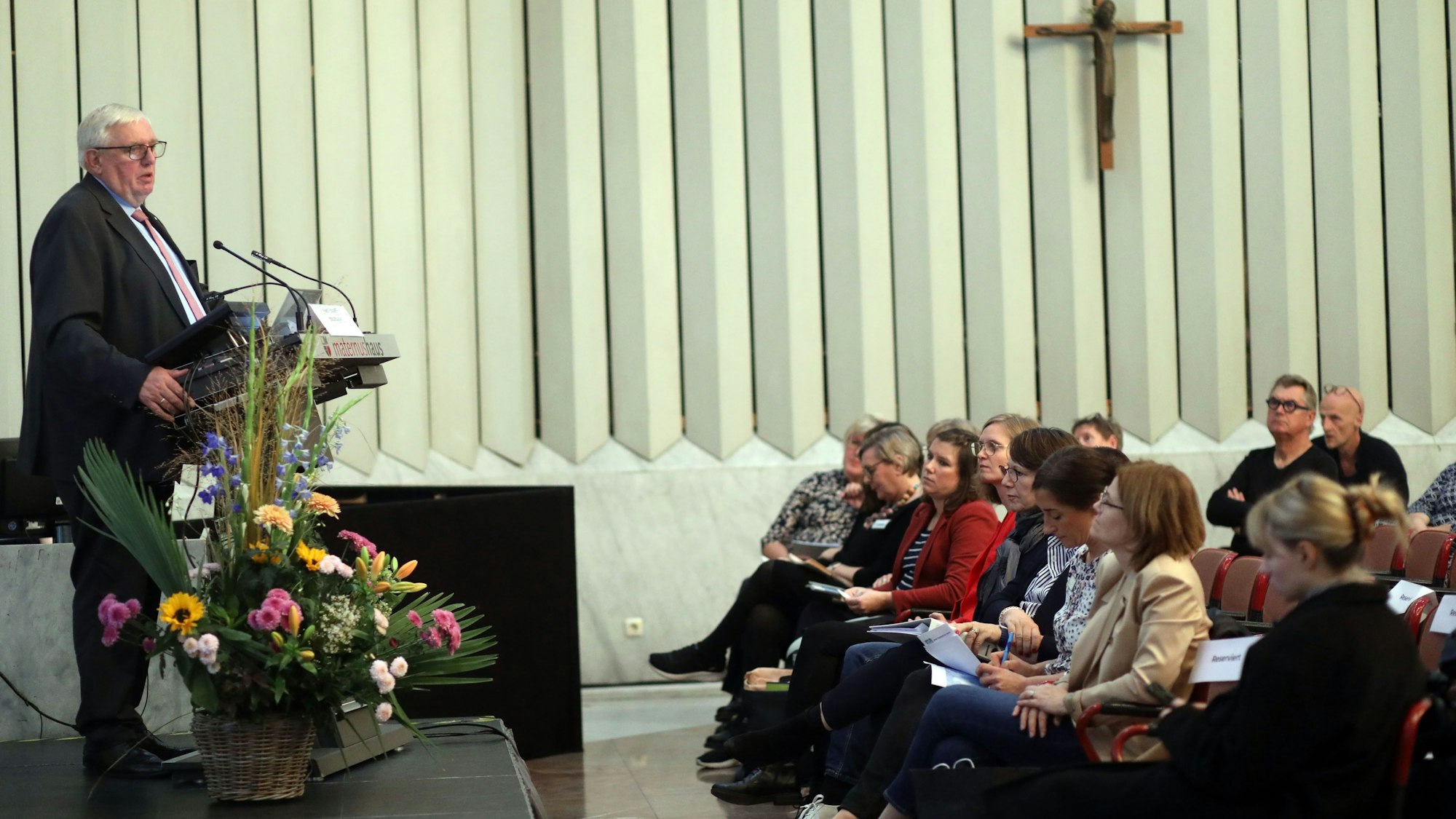 NRW Gesundheitsminister Karl-Josef Laumann spricht beim Auftakt der 3. Hospiz- und Palliativtage NRW