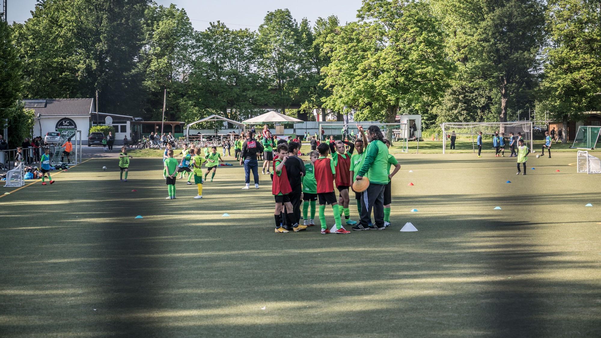 Eine Variante sieht vor, dass der SC Leverkusen auf den ehemaligen Sportplatz des BV Wiesdorf umzieht.