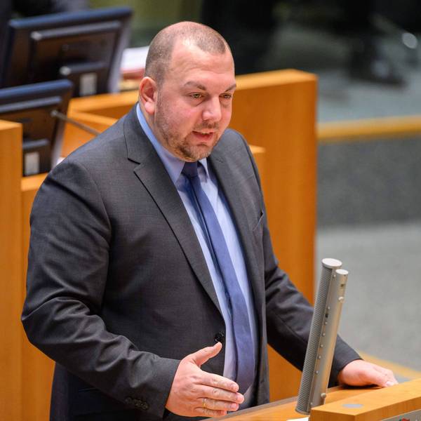 Klaus ESSER, AfD-Fraktion, bei einer Rede im Landtag von Nordrhein-Westfalen.
