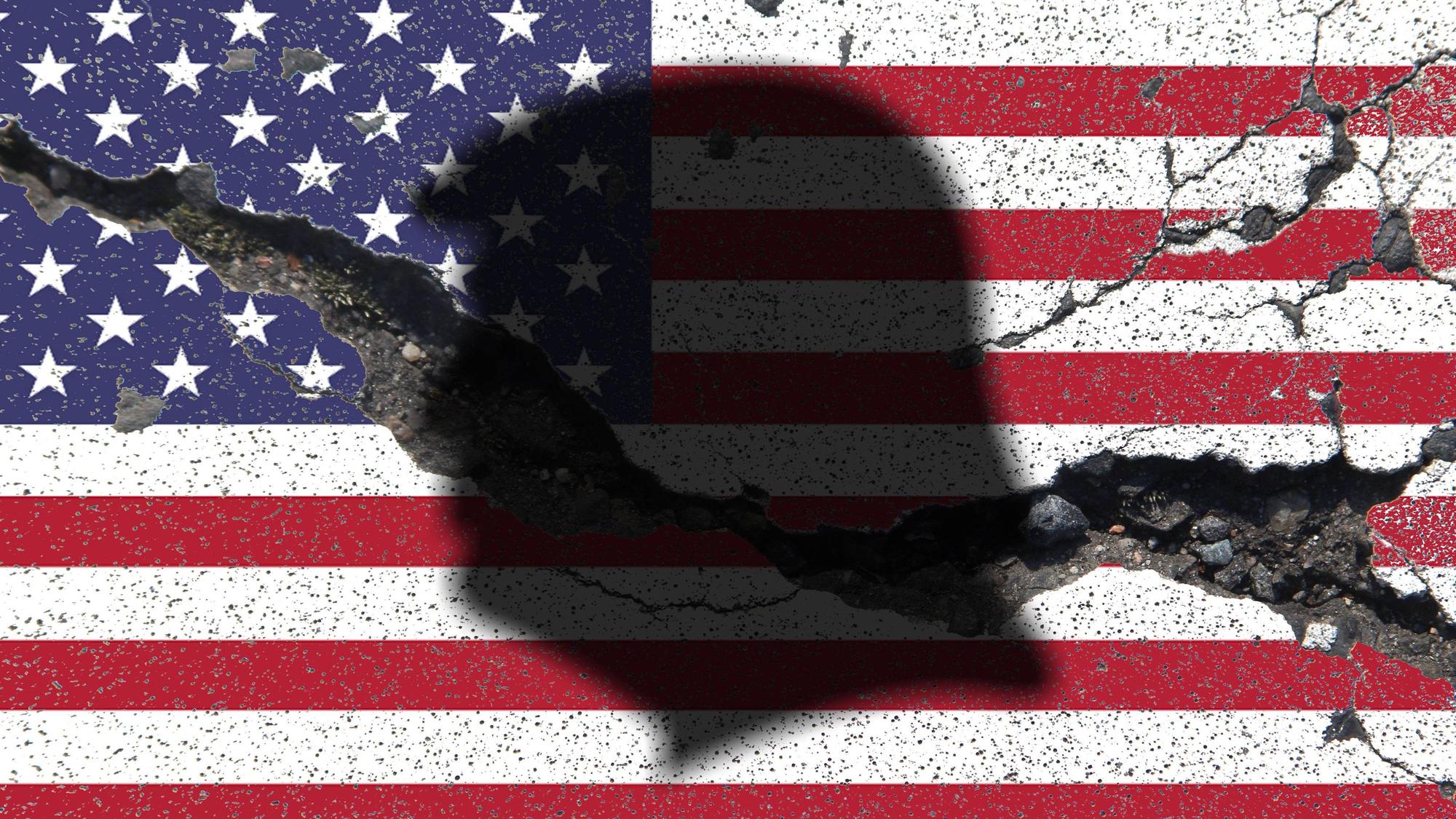 Flagge Stars and Stripes mit Spalt und Rissen und Schatten Trump s