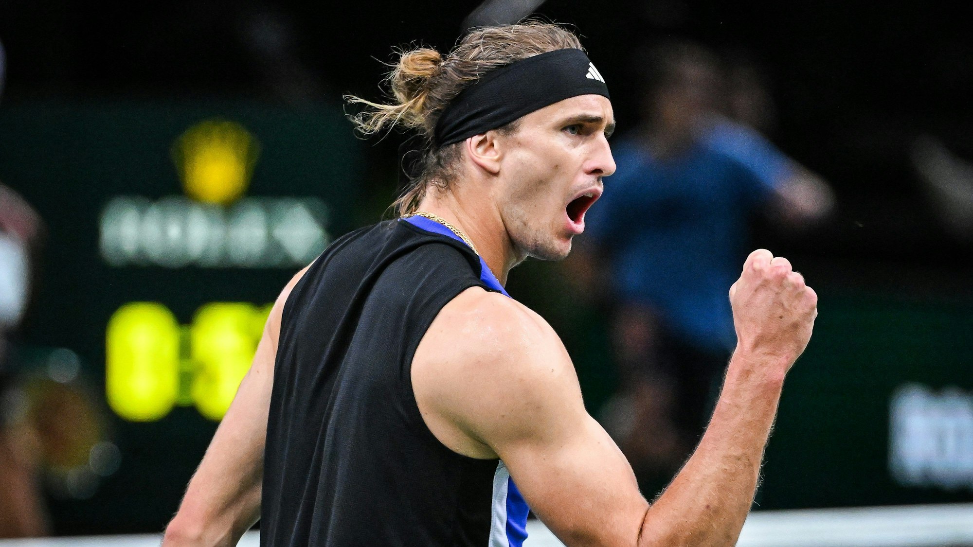 Alexander Zverev aus Deutschland feiert beim Viertelfinale einen Punktgewinn.