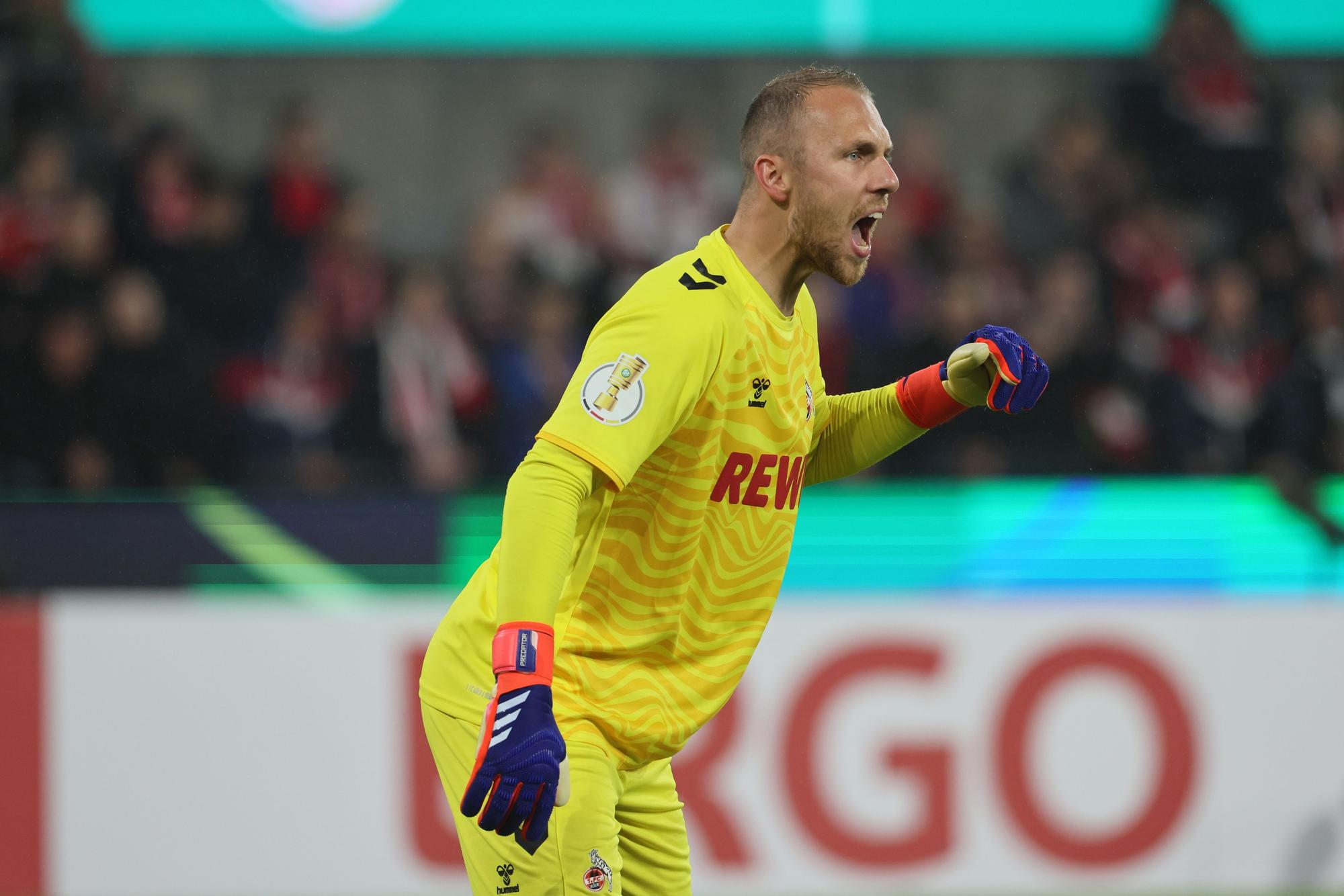1. FC Köln vs. Holstein Kiel, DFB-Pokal, 2. Runde, 21.10.2024, 20.45 Uhr, Marvin Schwäbe (1. FC Köln), Bild: Herbert Bucco