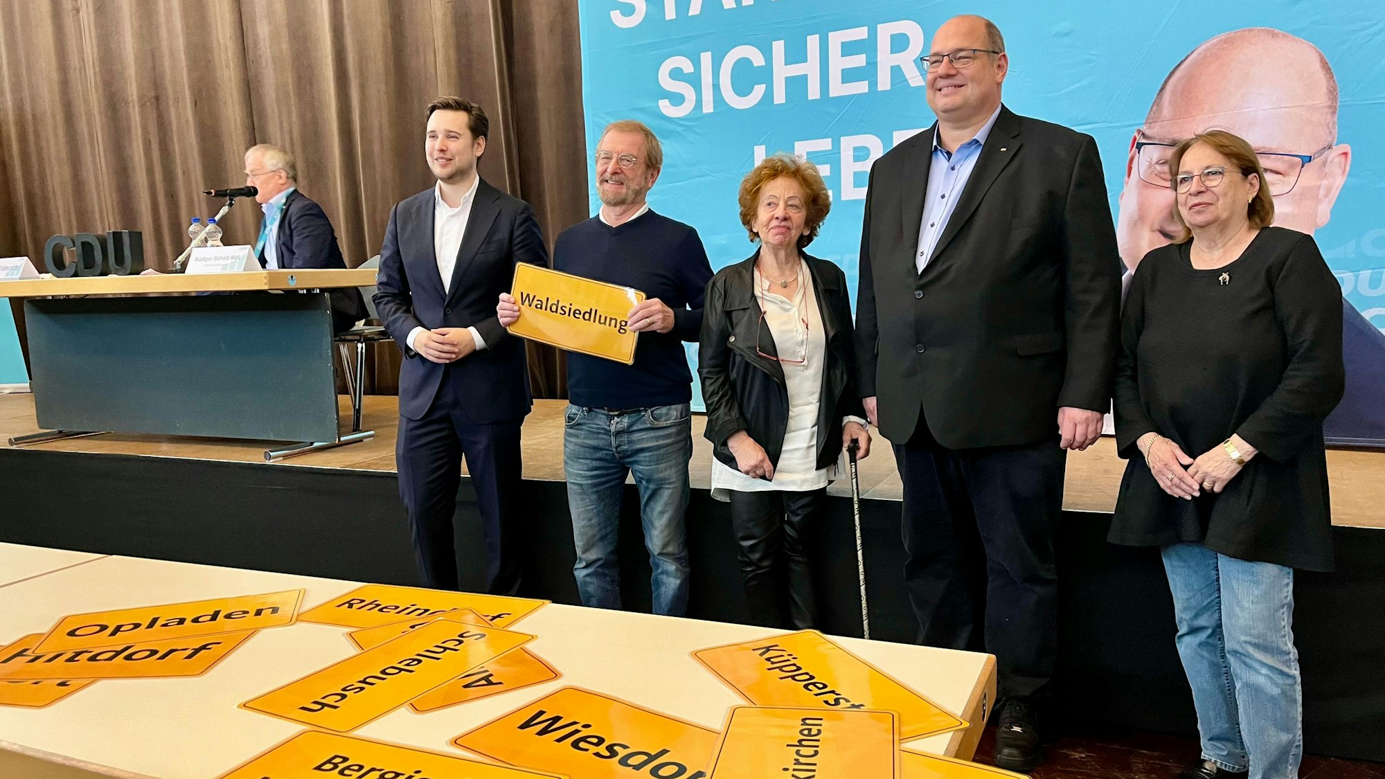 Menschen im Agamsaal