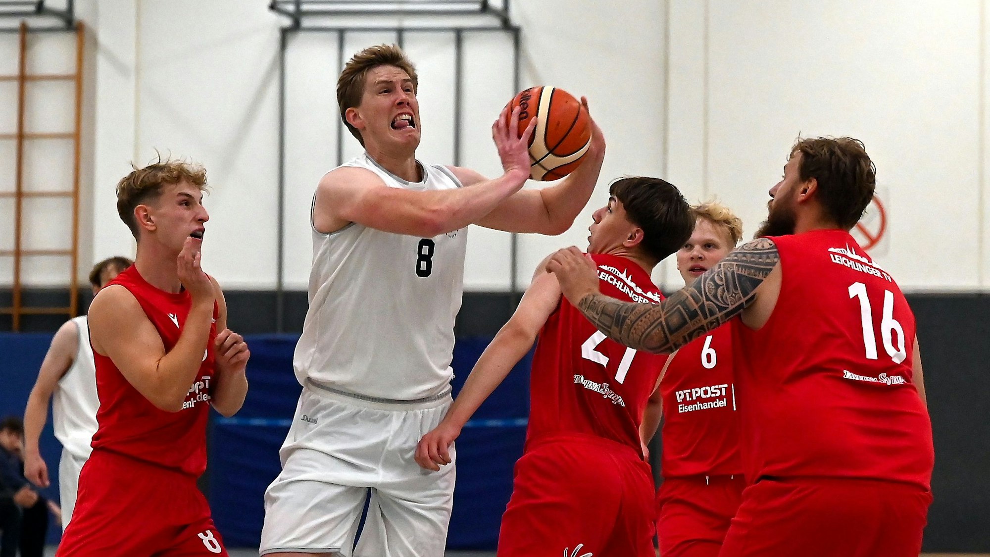 28.09.2024, Basketball-Fast-Break Leverkusen- Leichlingen
mitte: Adrian Brückmann (Fast-Break)
Foto: Uli Herhaus