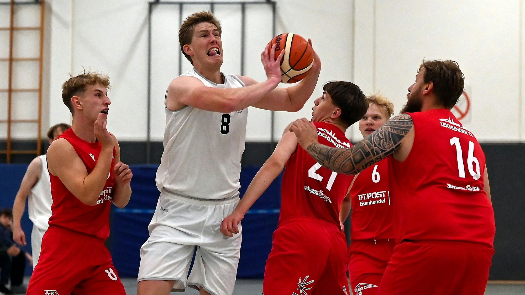 28.09.2024, Basketball-Fast-Break Leverkusen- Leichlingen
mitte: Adrian Brückmann (Fast-Break)
Foto: Uli Herhaus