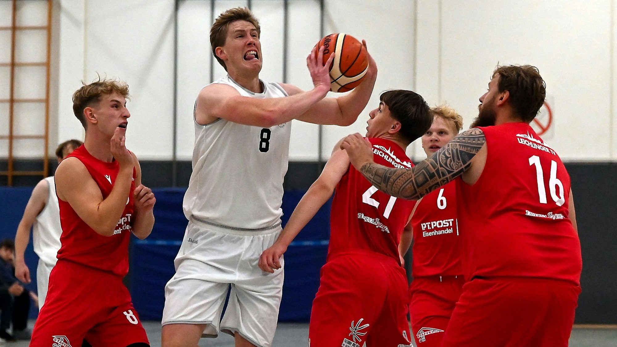 28.09.2024, Basketball-Fast-Break Leverkusen- Leichlingen
mitte: Adrian Brückmann (Fast-Break)
Foto: Uli Herhaus