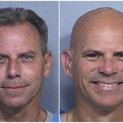 Erik Menendez (l) und sein Bruder Lyle Menendez wurden zu lebenslanger Haft verurteilt - kommt nun die Wende?