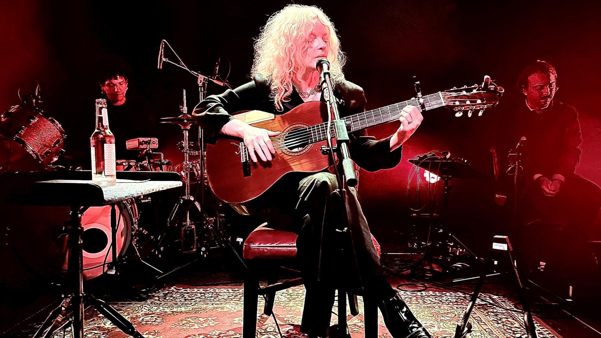Jessica Pratt auf dem Week-End-Fest 2024 im Stadtgarten